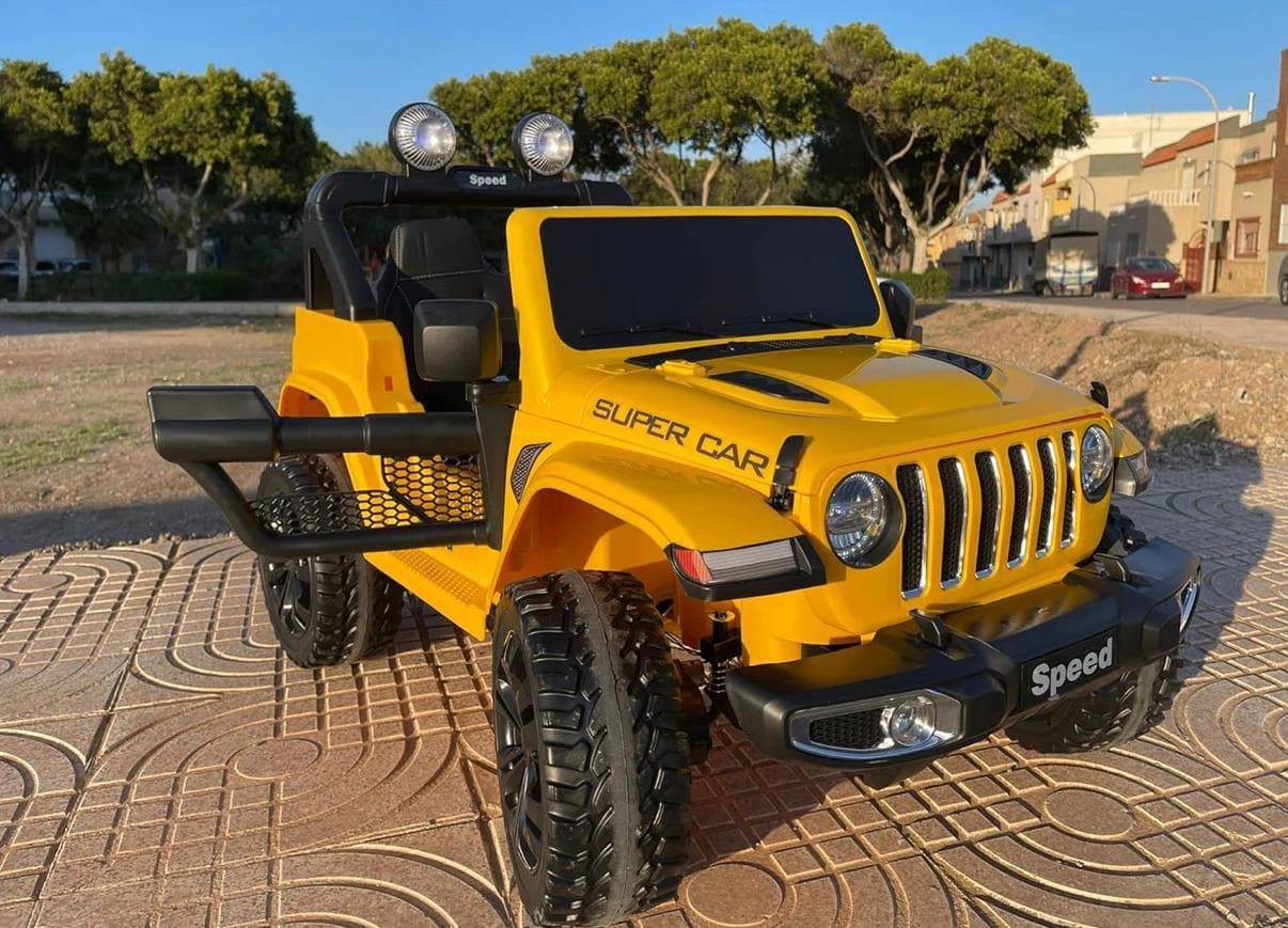 Jeep (amarelo), vista 3