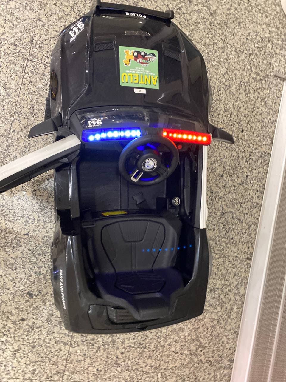 Coche de policía, vista 4