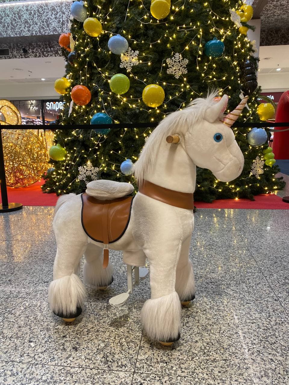 Unicorn pony (white), view 2