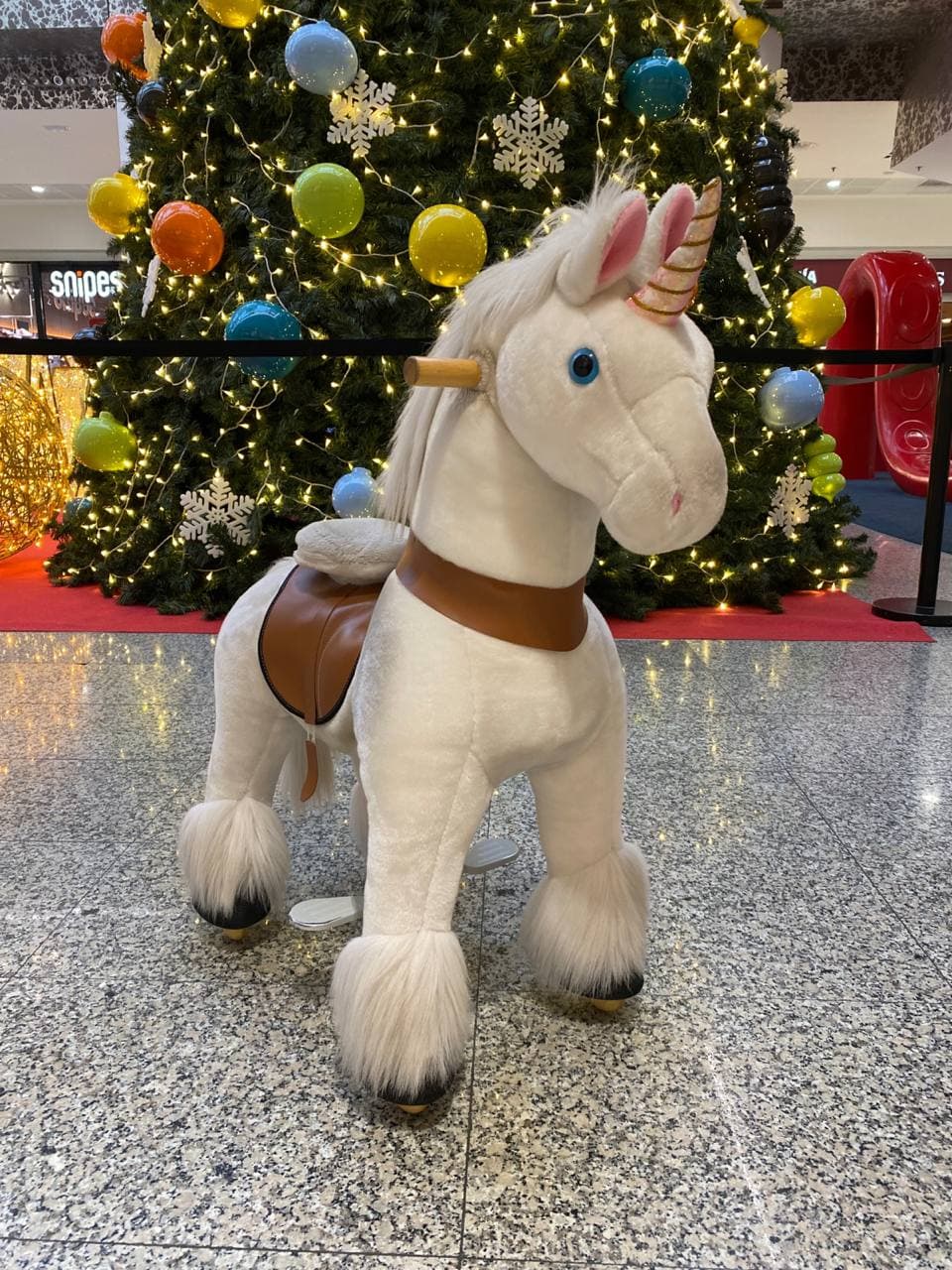 Unicorn pony (white), view 3