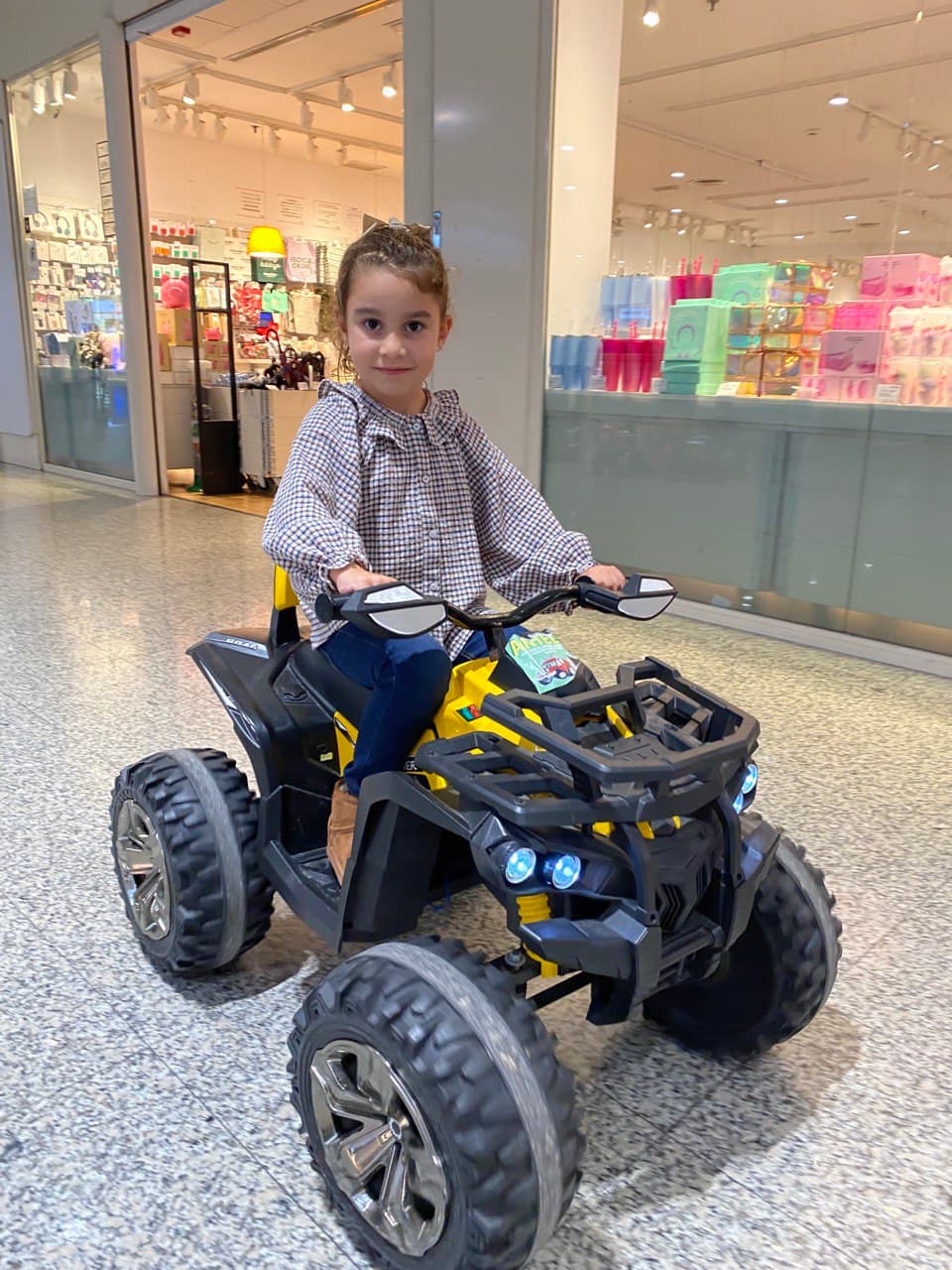 Quad (amarelo), vista 4